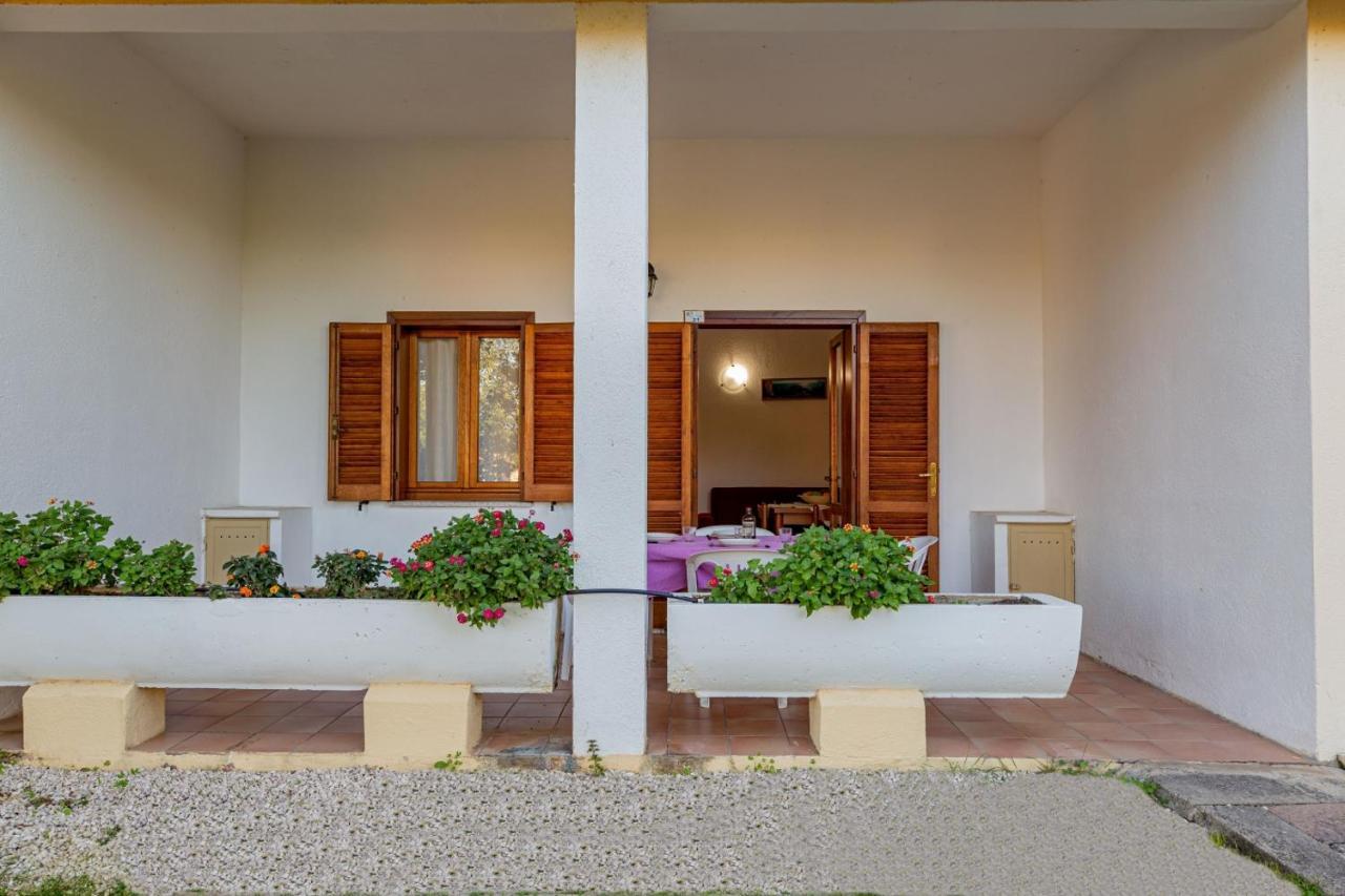 Centro Residenziale Le Canne San Teodoro  Esterno foto